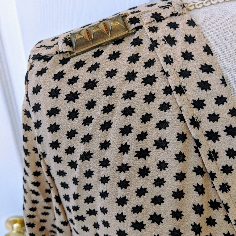 Dressbarn Black & Tan Blouse with Gold Stud Detail - Picture 5 of 5